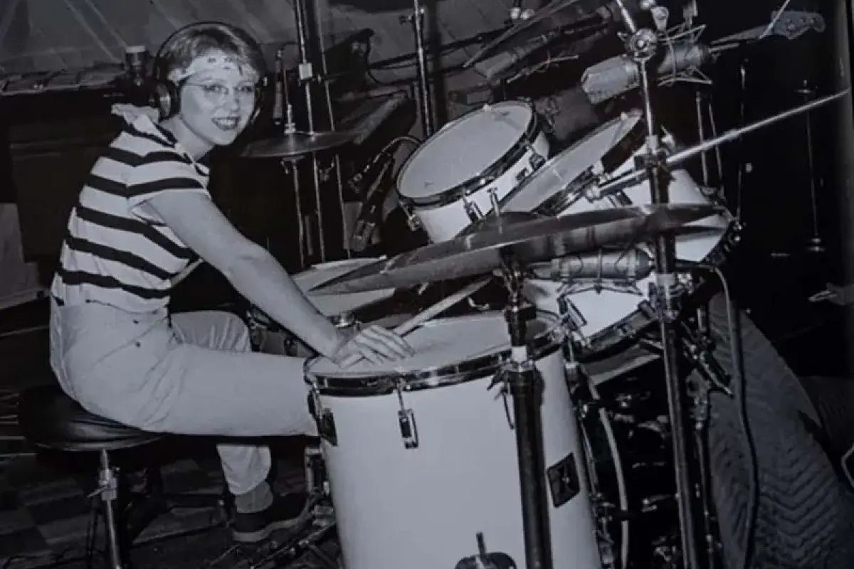 Gina Schock the drummer during the band’s early years