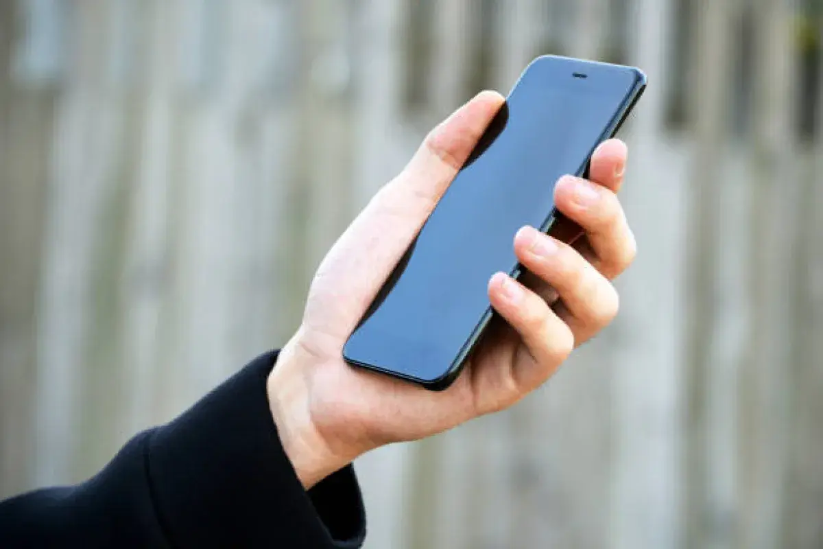 Stylish Budget Smartphone Design