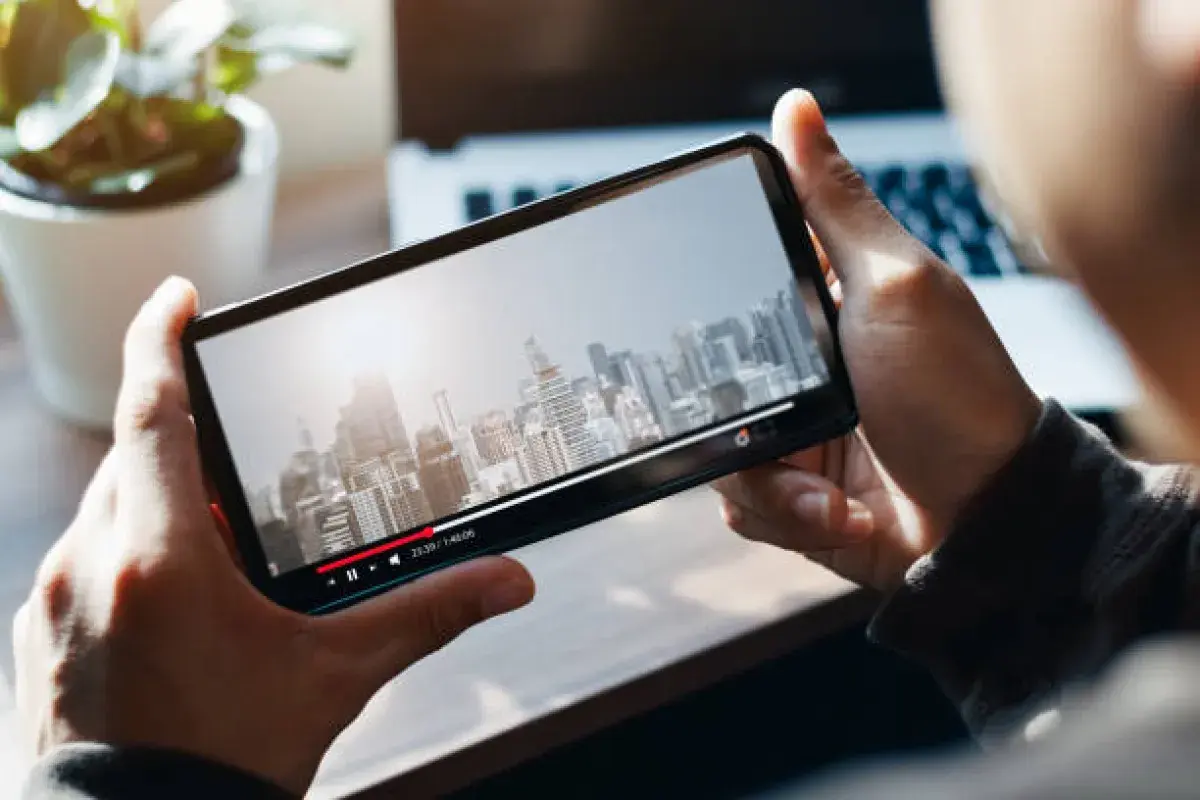  Full HD Screen on Budget Smartphone