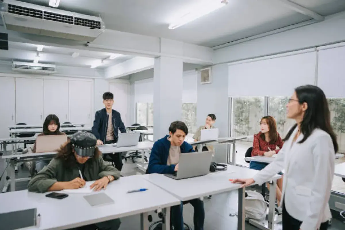 University students studying K-pop culture in multimedia classroom