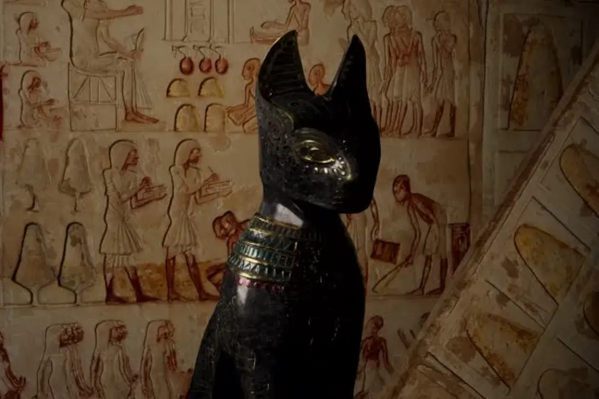  Ancient Egyptian statue of Bastet representing sacred cats