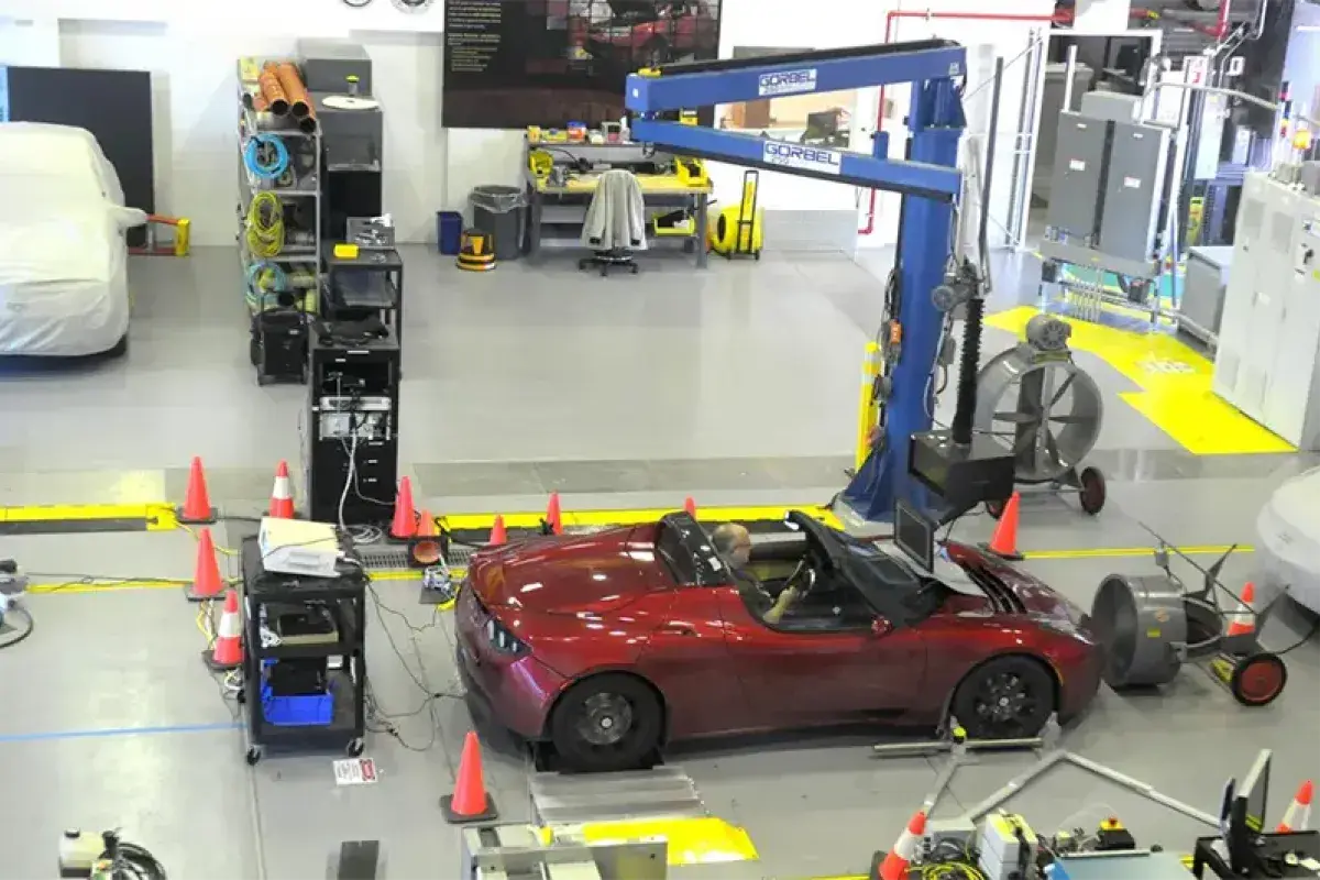 Early Tesla Roadster manufacturing during financial crisis
