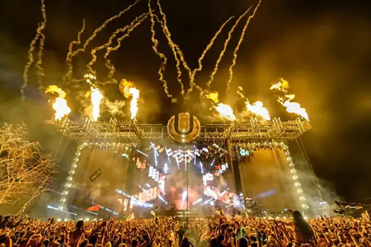 Swedish House Mafia performing at Ultra Music Festival