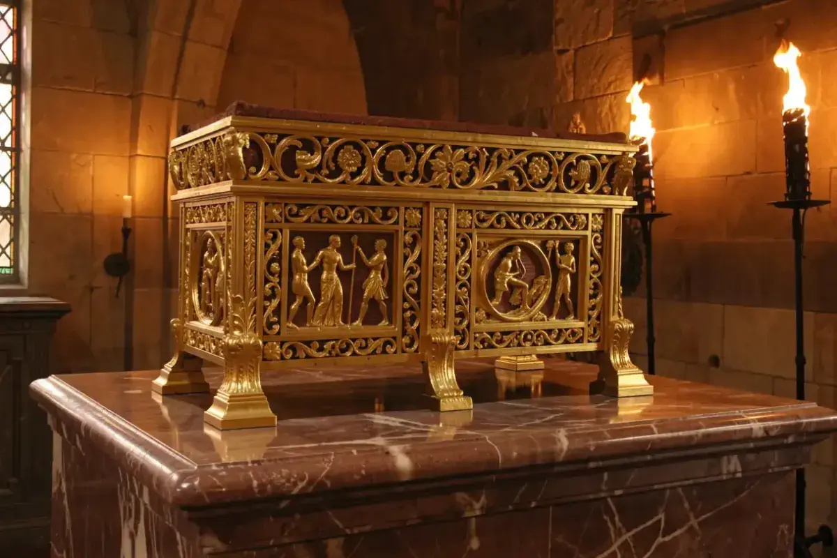 Ark of the Covenant biblical relic illustration