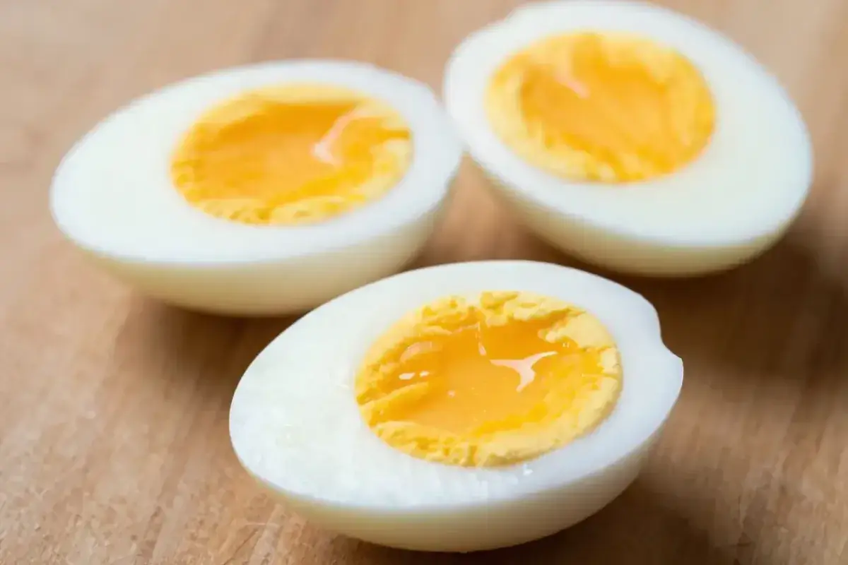Eggs with vibrant yolks containing lutein and zinc for eye health