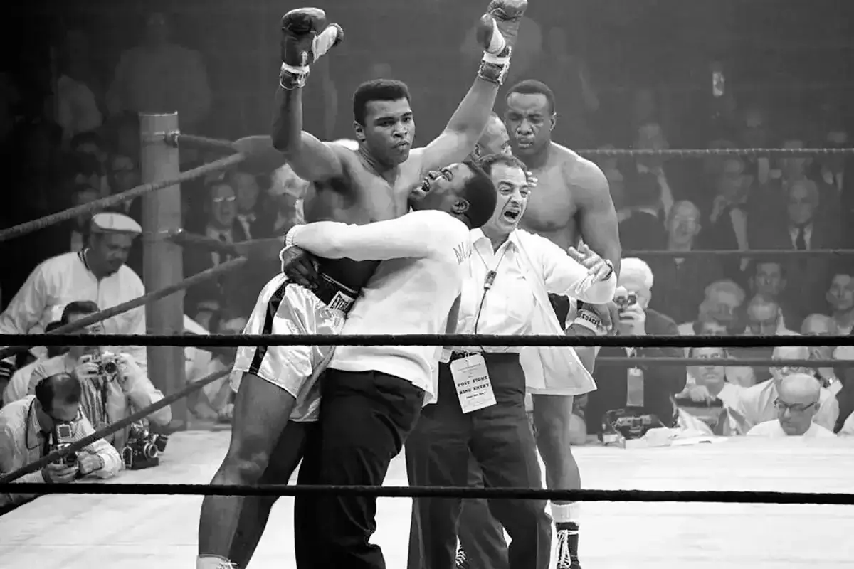 Muhammad Ali iconic boxing victory pose