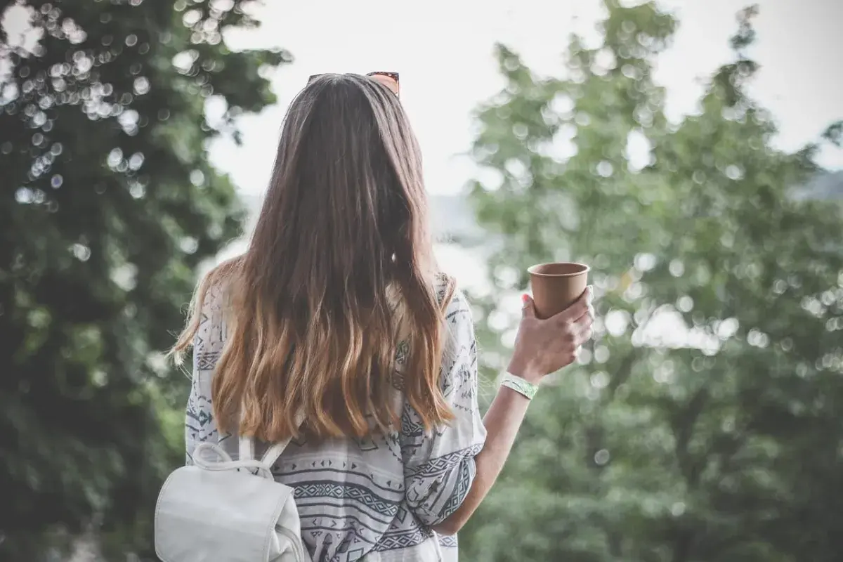girl with a mug 