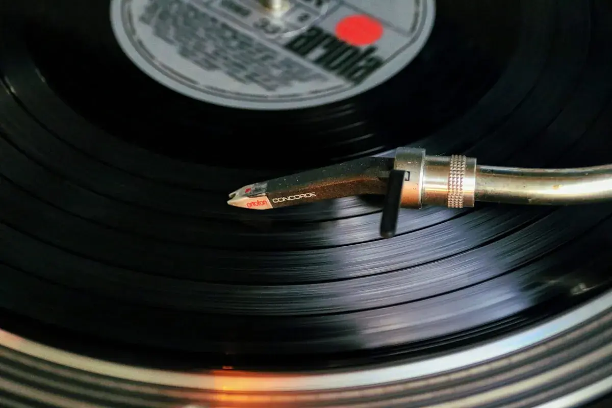 record playing