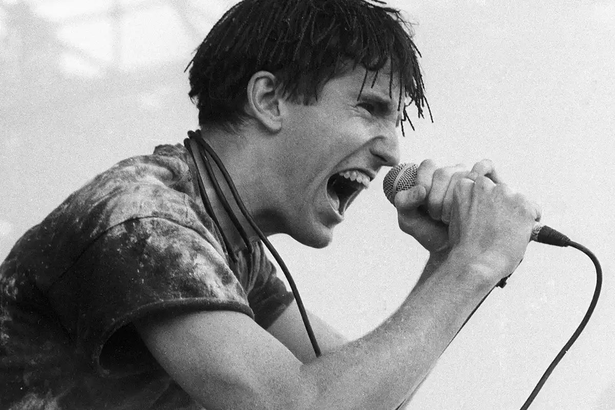  Nine Inch Nails - Head Like A Hole