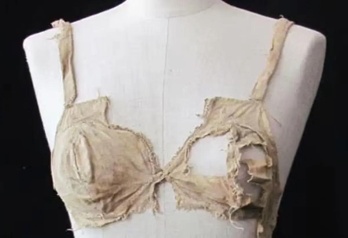 The First Bras Were Worn in the 1400s