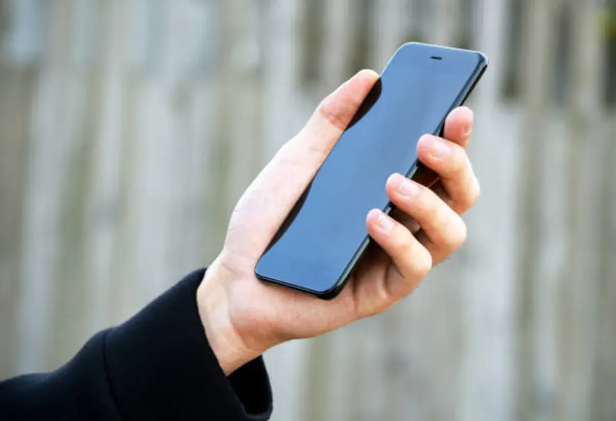 Stylish Budget Smartphone Design