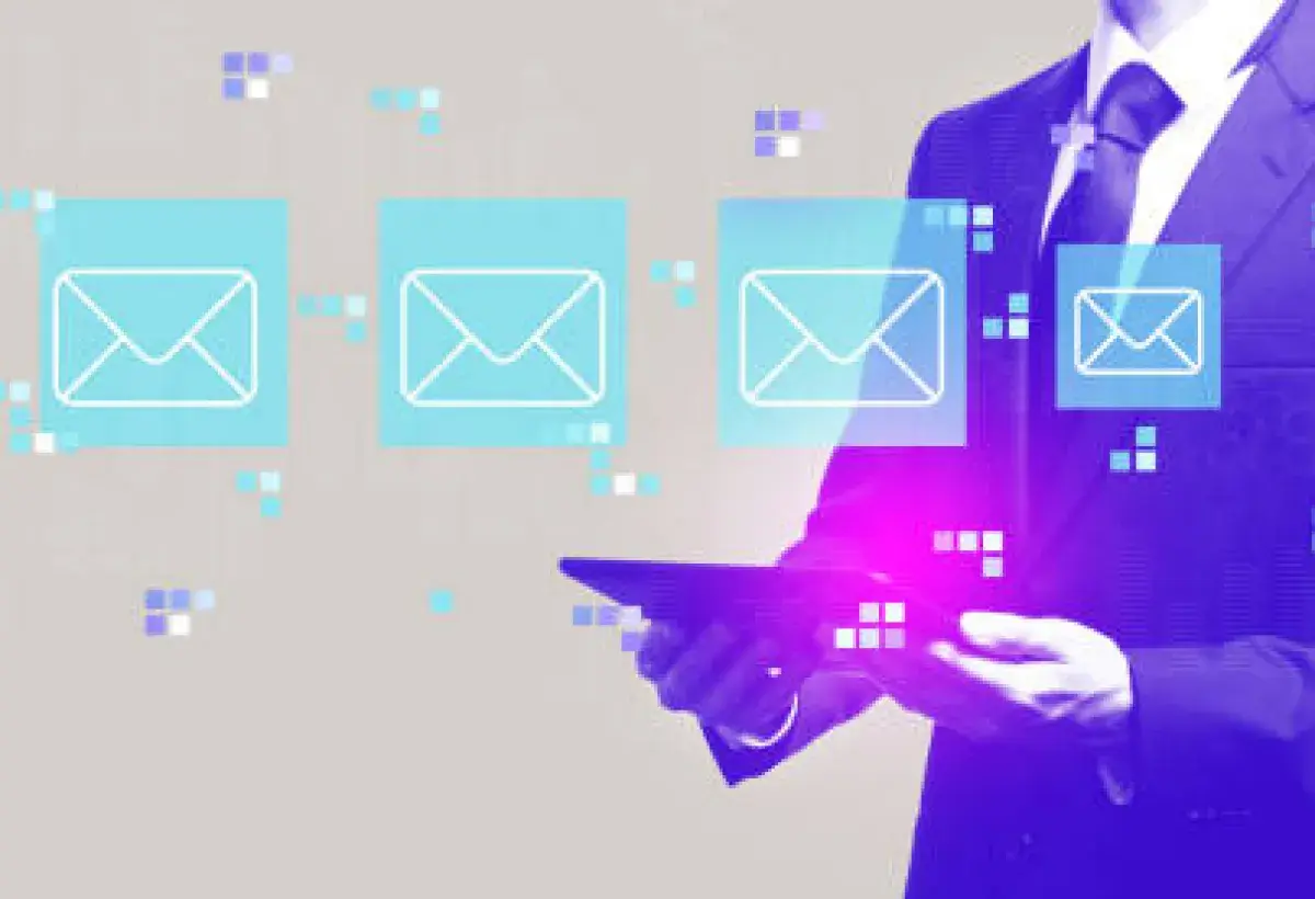 AI inbox assistant organizing emails for a American office worker