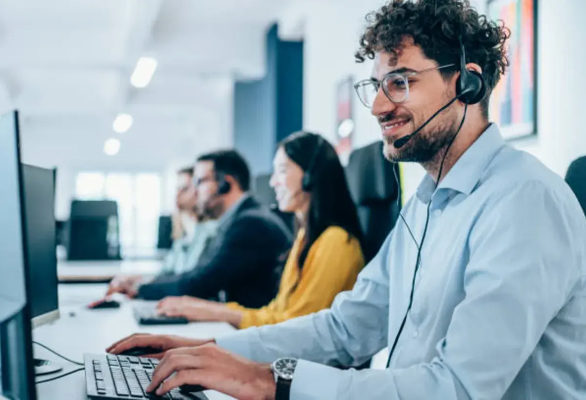 Customer Support Agent Assisting Client]