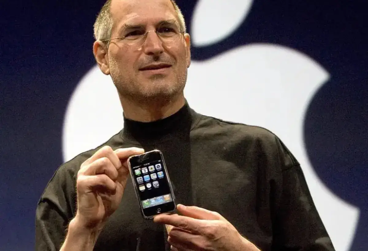 Steve Jobs unveiling the first iPhone on stage
