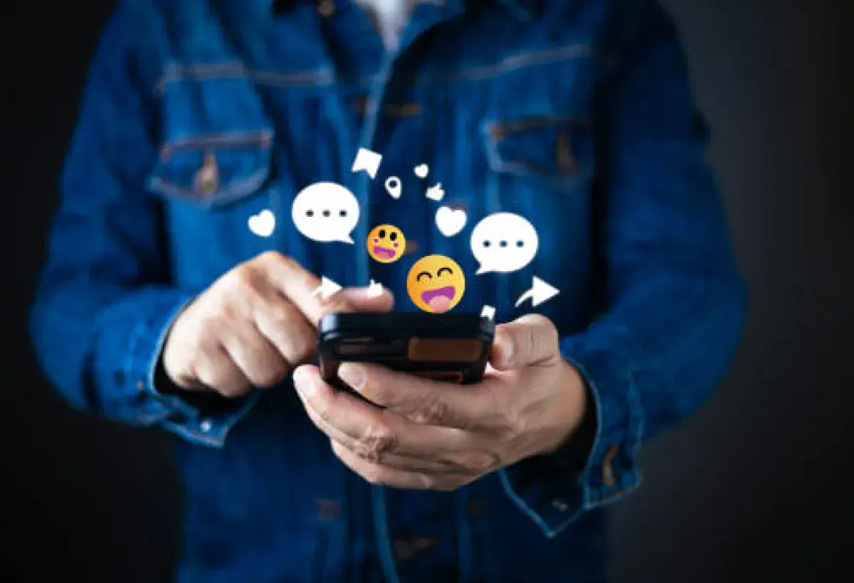 Swedish House Mafia creating buzz through social media