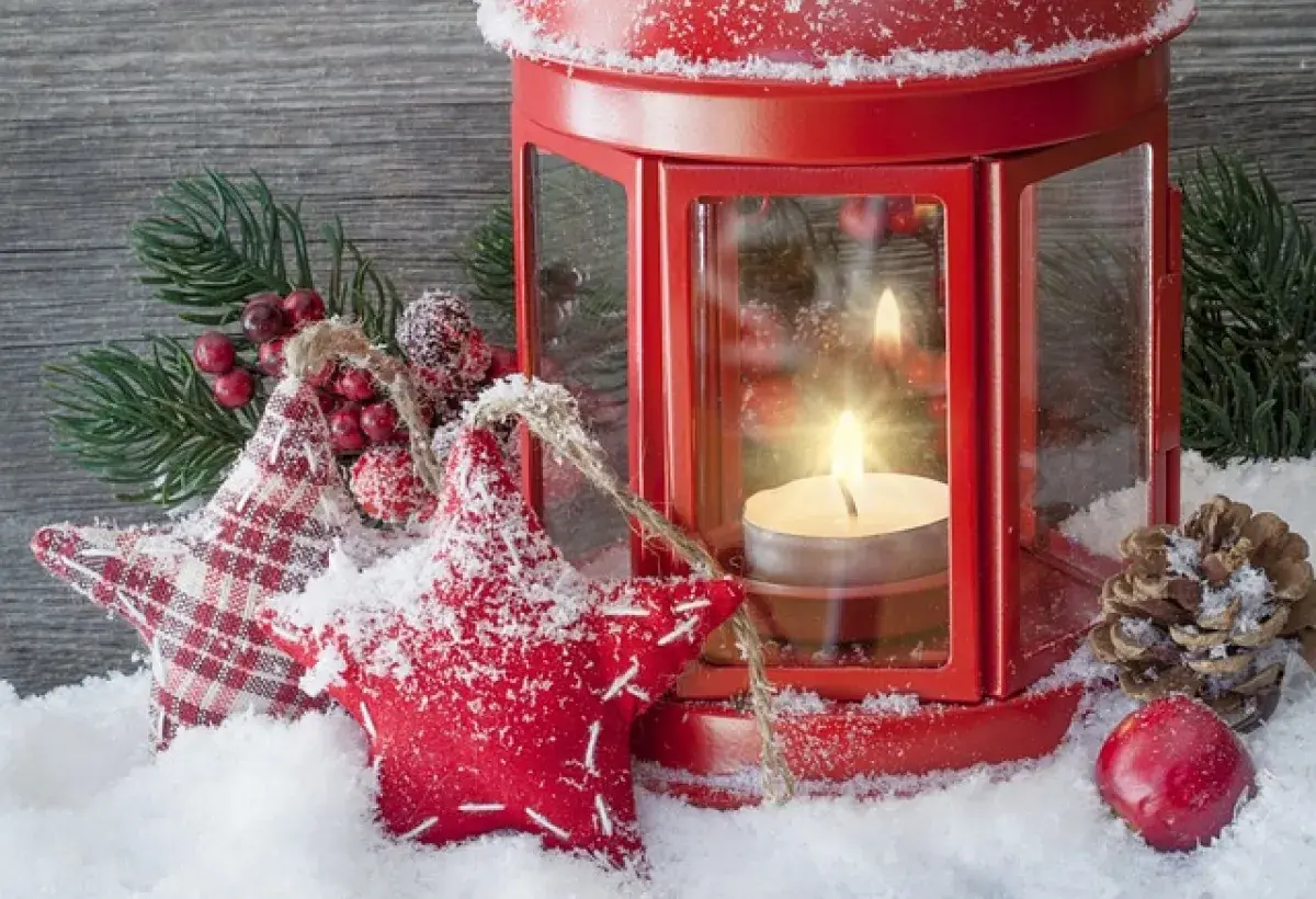 Christmas candle lantern 