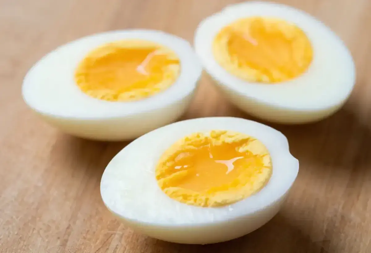 Eggs with vibrant yolks containing lutein and zinc for eye health