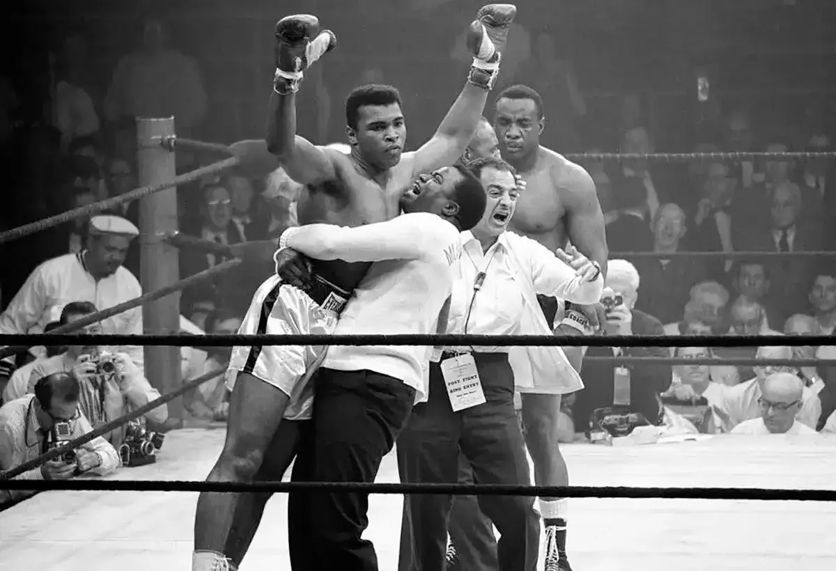 Muhammad Ali iconic boxing victory pose