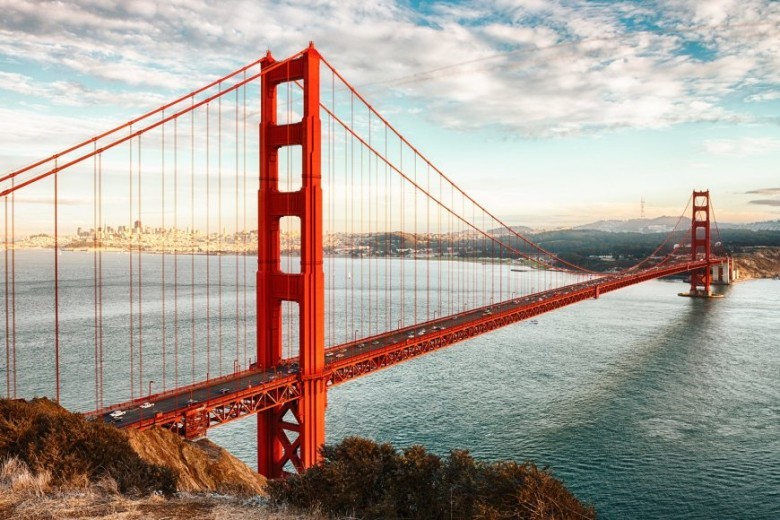 Where is Golden Gate Bridge is located?