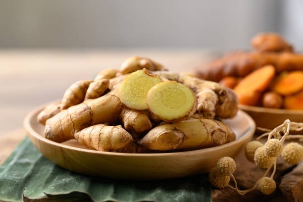 What color is turmeric in its powdered form?