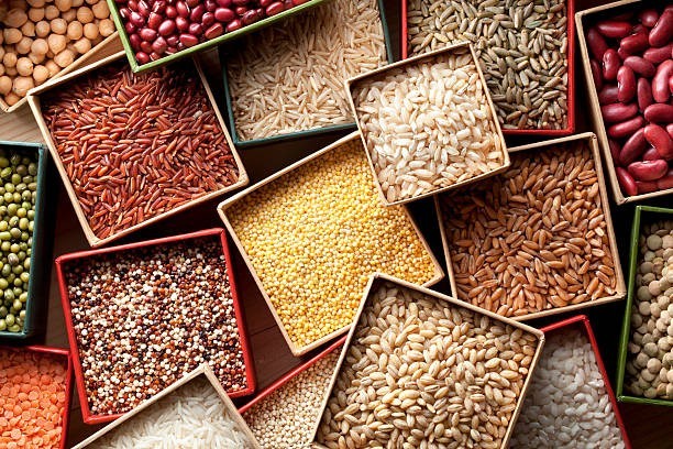 🌾 Whole Grains (Oats, Brown Rice, Quinoa)