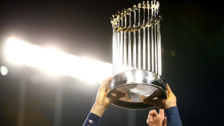 Which team won the first ever modern World Series in 1903?