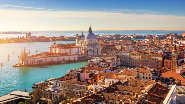 Which European capital city is divided by canals into about 90 islands?