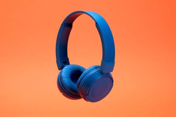 Your headphones deliver stereo too!