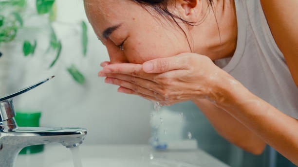 Washing your face often prevents pimples